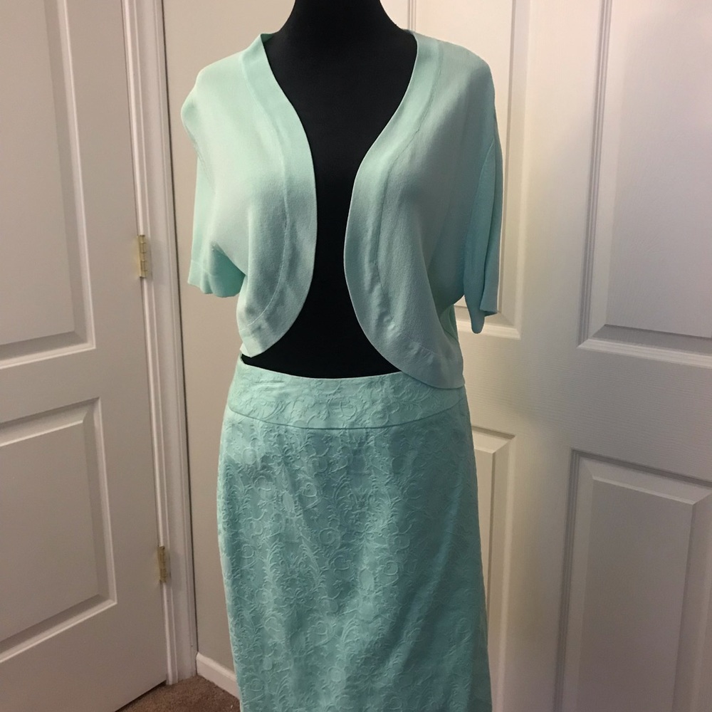 Cato Size S Vest, Size 4 Skirt Spring Coral